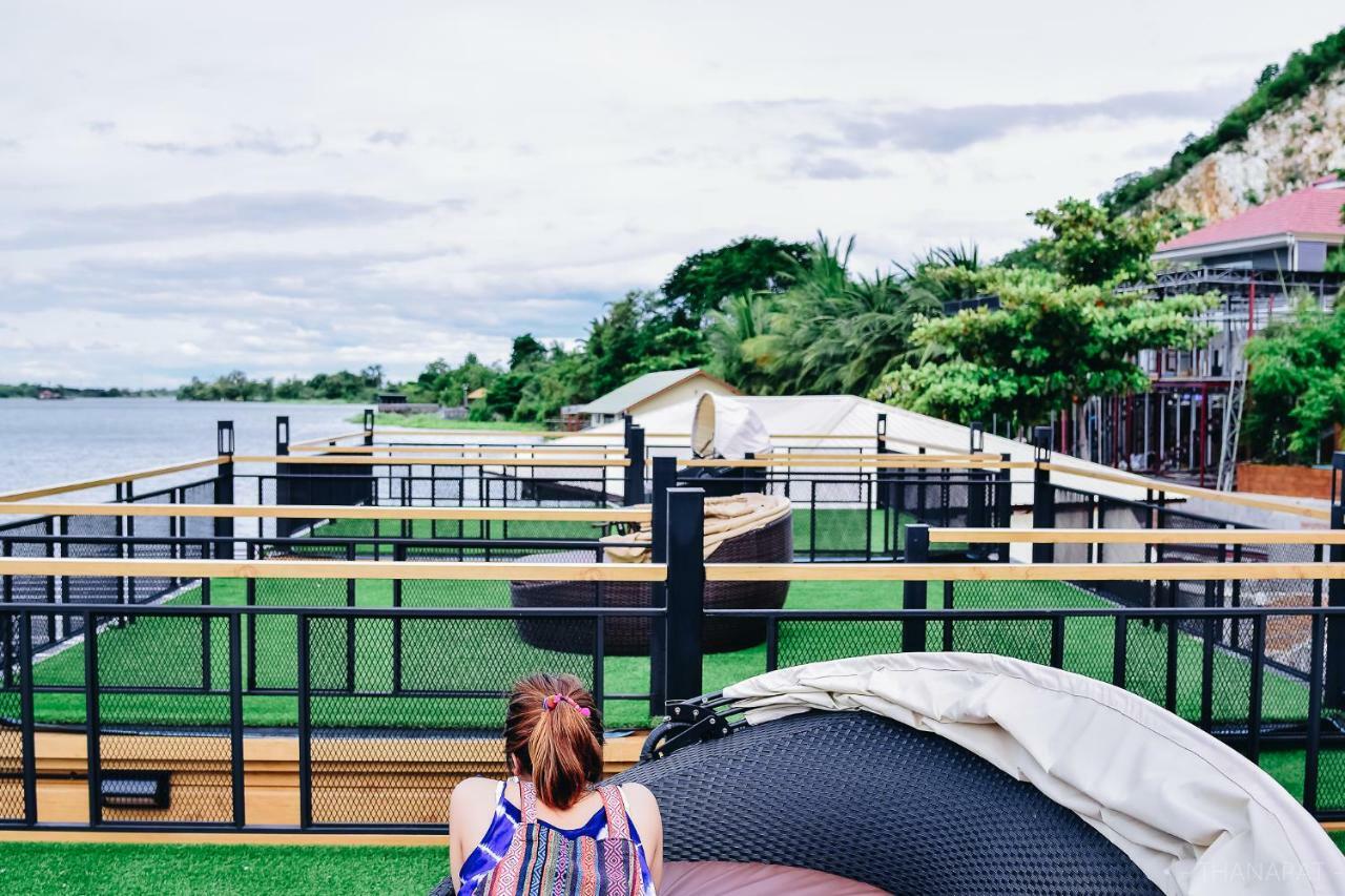 Blue Sky Raft At Kanchanaburi Dış mekan fotoğraf